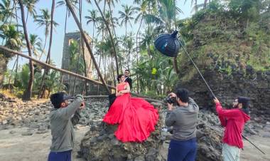 कोरोना लग्नाचा 'ग्लॅमरस सोहळा'