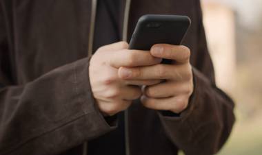  फक्त १० अंकीच का असतो मोबाईल नंबर? जाणून घ्या कारण 