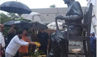 हे चित्र आम्हा हिंदूंना सुखावणारं