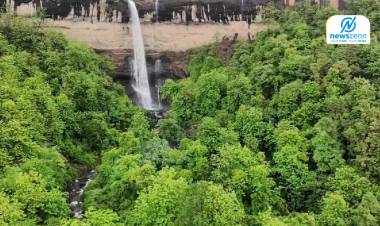 स्वर्गापेक्षा सुंदर, रायगड जिल्ह्यातील धपकी धबधबा प्रवाहित, पर्यटकांची गर्दी