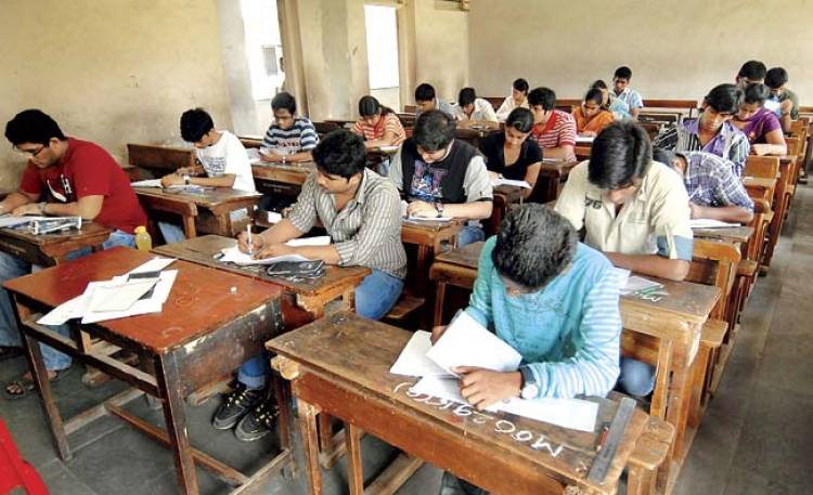 दहावी, बारावीच्या विद्यार्थ्यांसाठी मोठी अपडेट, बोर्डाकडून परीक्षांचे वेळापत्रक जाहीर